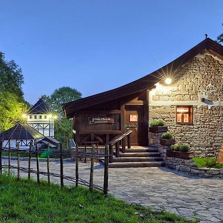 Farm Stay Cardaklije Kulen Vakuf Exterior foto